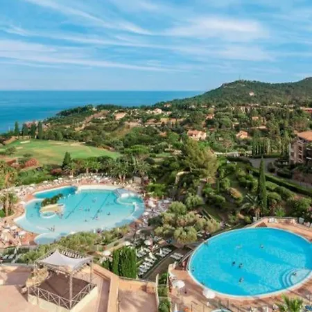 Magnifique Vue Avec Piscine * Saint-Raphael (Var)